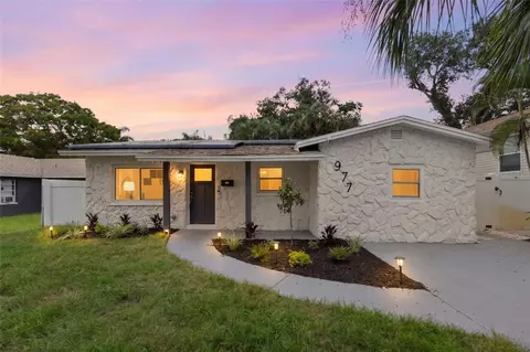 977 27th Ave S, Saint Petersburg, FL 33705