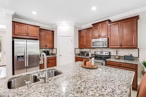 Kitchen - 10415 Alcon Blue Dr, Riverview, FL 33578 photo 3 of 5