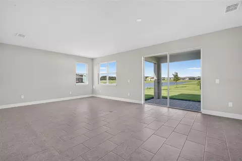 Living - 5031 125th Ave E, Parrish, FL 34219 photo 5 of 7