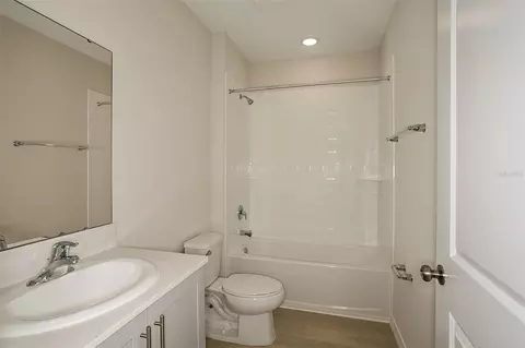 Bath - 15261 Maude Landing Loop, Wimauma, FL 33598 photo 2 of 3
