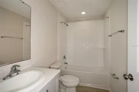 Bath - 15261 Maude Landing Loop, Wimauma, FL 33598 photo 3 of 3