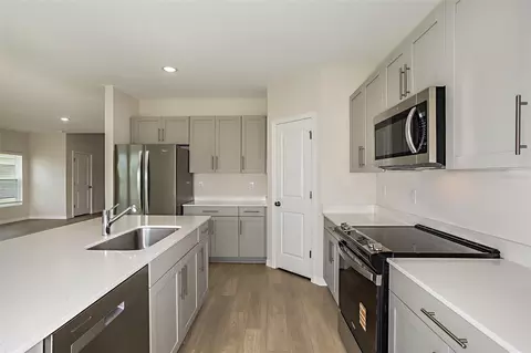 Kitchen - 15261 Maude Landing Loop, Wimauma, FL 33598 photo 4 of 4