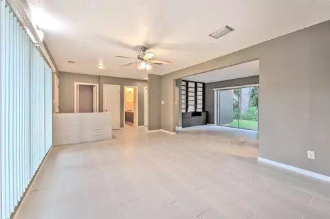 Living - 8825 Cobb Rd, Riverview, FL 33578 photo 4 of 9