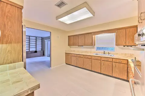 Kitchen - 8825 Cobb Rd, Riverview, FL 33578 photo 2 of 3