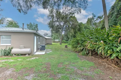 Exterior - 8825 Cobb Rd, Riverview, FL 33578 photo 2 of 10