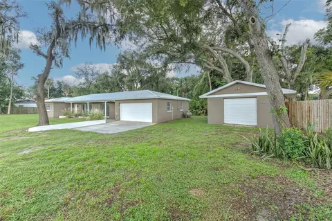 Exterior - 8825 Cobb Rd, Riverview, FL 33578 photo 9 of 10