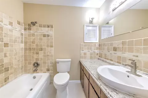 Bath - 8825 Cobb Rd, Riverview, FL 33578 photo 3 of 3