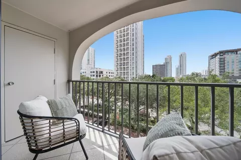 105 4th Ave NE #529, Saint Petersburg, FL 33701