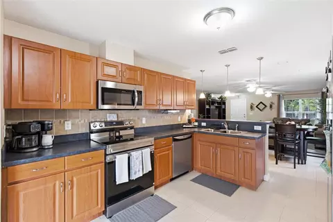 Kitchen - 15544 Florida Breeze Loop, Wimauma, FL 33598 photo 1 of 4