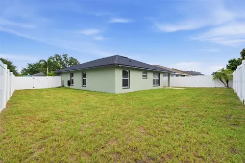 Exterior - 15544 Florida Breeze Loop, Wimauma, FL 33598 photo 6 of 8