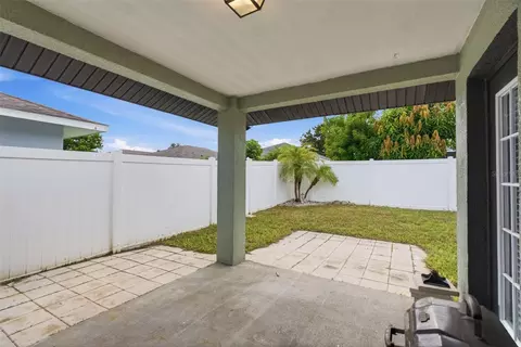 Exterior - 15544 Florida Breeze Loop, Wimauma, FL 33598 photo 7 of 8