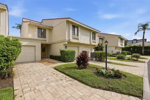 5619 Escondida Blvd S, Saint Petersburg, FL 33715