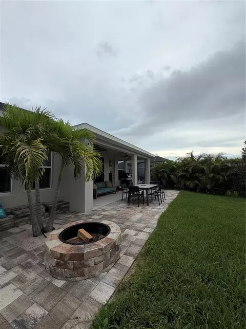 Exterior - 11822 Chevelon Ln, Parrish, FL 34219 photo 4 of 8