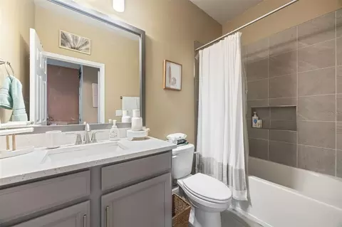 Bath - 11822 Chevelon Ln, Parrish, FL 34219 photo 2 of 2