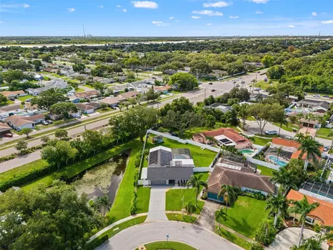 View/Area - 11312 Robert Dr, Seminole, FL 33778 photo 7 of 7