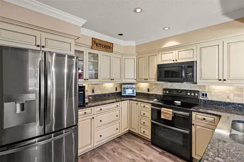 Kitchen - 11312 Robert Dr, Seminole, FL 33778 photo 3 of 5