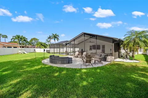 Exterior - 11312 Robert Dr, Seminole, FL 33778 photo 16 of 23