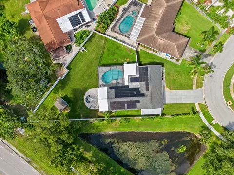 View/Area - 11312 Robert Dr, Seminole, FL 33778 photo 4 of 7