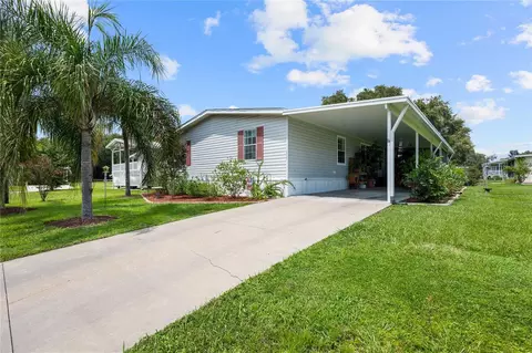 38417 Monet Dr, Zephyrhills, FL 33540
