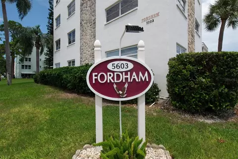 5603 80th St N #415, Saint Petersburg, FL 33709