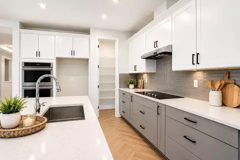 Kitchen - 11892 Richmond Trl, Parrish, FL 34219 photo 1 of 3