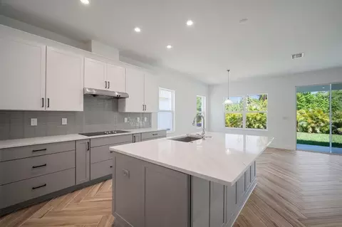 Kitchen - 11892 Richmond Trl, Parrish, FL 34219 photo 3 of 3