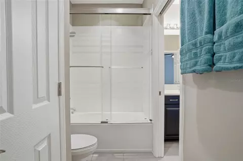 Bath - 33564 Willow Point Ct, Wesley Chapel, FL 33545 photo 9 of 10