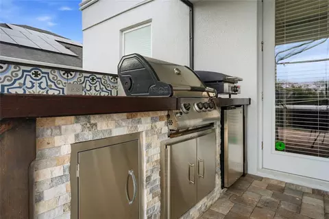 Kitchen - 33564 Willow Point Ct, Wesley Chapel, FL 33545 photo 8 of 8