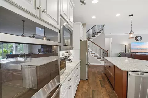 Kitchen - 33564 Willow Point Ct, Wesley Chapel, FL 33545 photo 3 of 8
