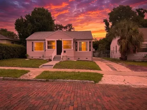 789 16th Ave S, Saint Petersburg, FL 33701