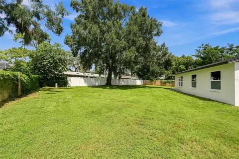 Exterior - 607 Willow Ct, Brandon, FL 33510 photo 5 of 7