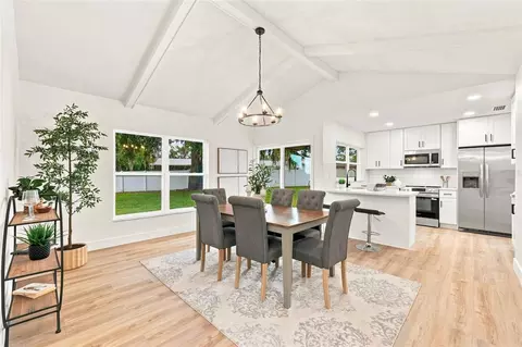Dining - 607 Willow Ct, Brandon, FL 33510 photo 2 of 5