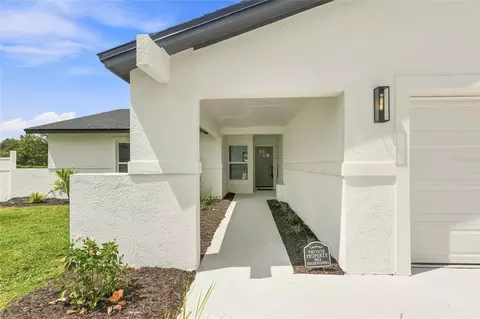 Entry Way - 607 Willow Ct, Brandon, FL 33510 photo 1 of 2