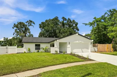 Exterior - 607 Willow Ct, Brandon, FL 33510 photo 6 of 7