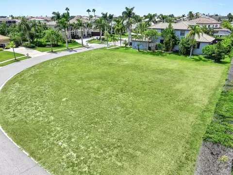 View/Area - 6424 Rubia Cir, Apollo Beach, FL 33572 photo 4 of 9
