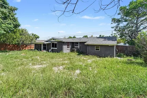 Exterior - 9342 Northcliffe Blvd, Spring Hill, FL 34606 photo 3 of 7