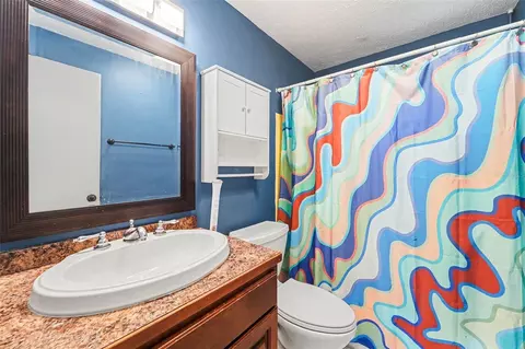 Bath - 9342 Northcliffe Blvd, Spring Hill, FL 34606 photo 2 of 2