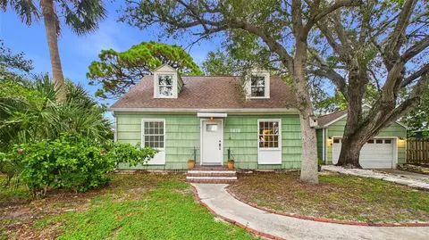 5879 27th Ave S, Gulfport, FL 33707