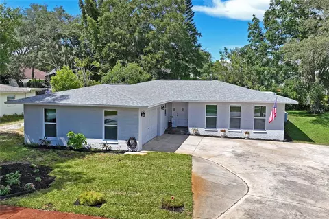 1131 Lancer Ln, Tarpon Springs, FL 34689