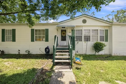 12818 Hawk Hill Dr, Thonotosassa, FL 33592