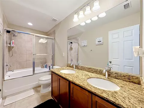 Bath - 4706 Chatterton Way, Riverview, FL 33578 photo 2 of 4