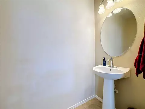 Bath - 4706 Chatterton Way, Riverview, FL 33578 photo 1 of 4