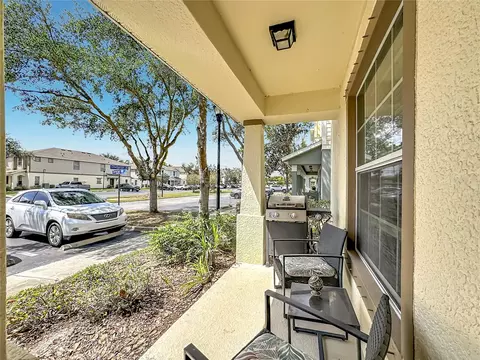 Exterior - 4706 Chatterton Way, Riverview, FL 33578 photo 3 of 4