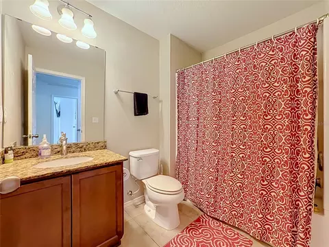 Bath - 4706 Chatterton Way, Riverview, FL 33578 photo 4 of 4