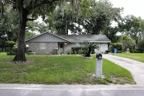 3010 Oakview Ln, Plant City, FL 33566