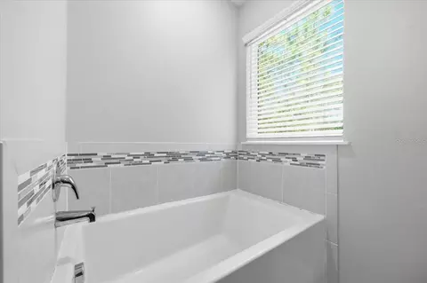 Bath - 15488 Scolder Loop, Weeki Wachee, FL 34614 photo 4 of 6
