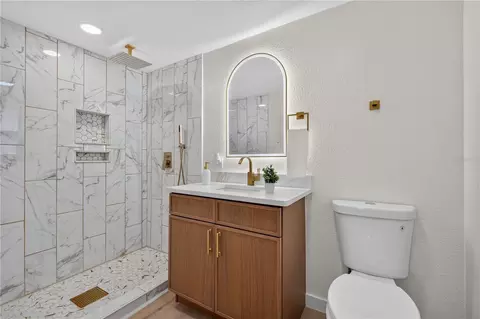 Bath - 4609 60th St E, Bradenton, FL 34203 photo 2 of 5