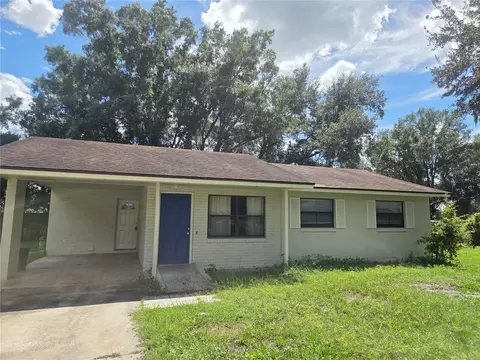 1813 Bond St, Plant City, FL 33563