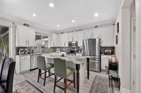 Kitchen - 11132 Running Pine Dr, Riverview, FL 33569 photo 6 of 8