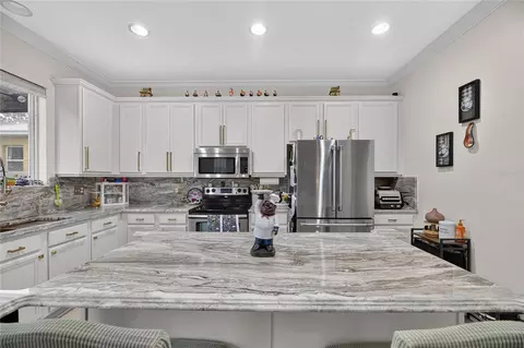 Kitchen - 11132 Running Pine Dr, Riverview, FL 33569 photo 3 of 8